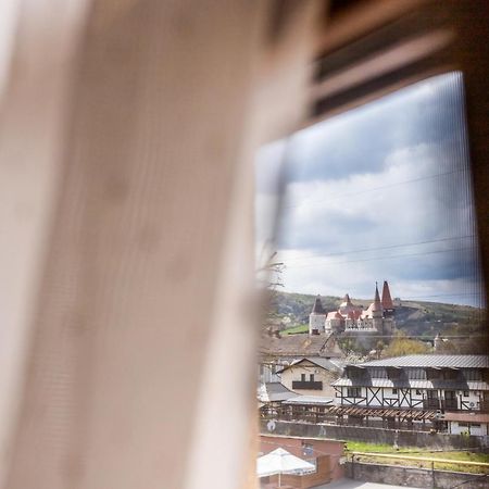 Marconi Guesthouse Hunedoara Bagian luar foto