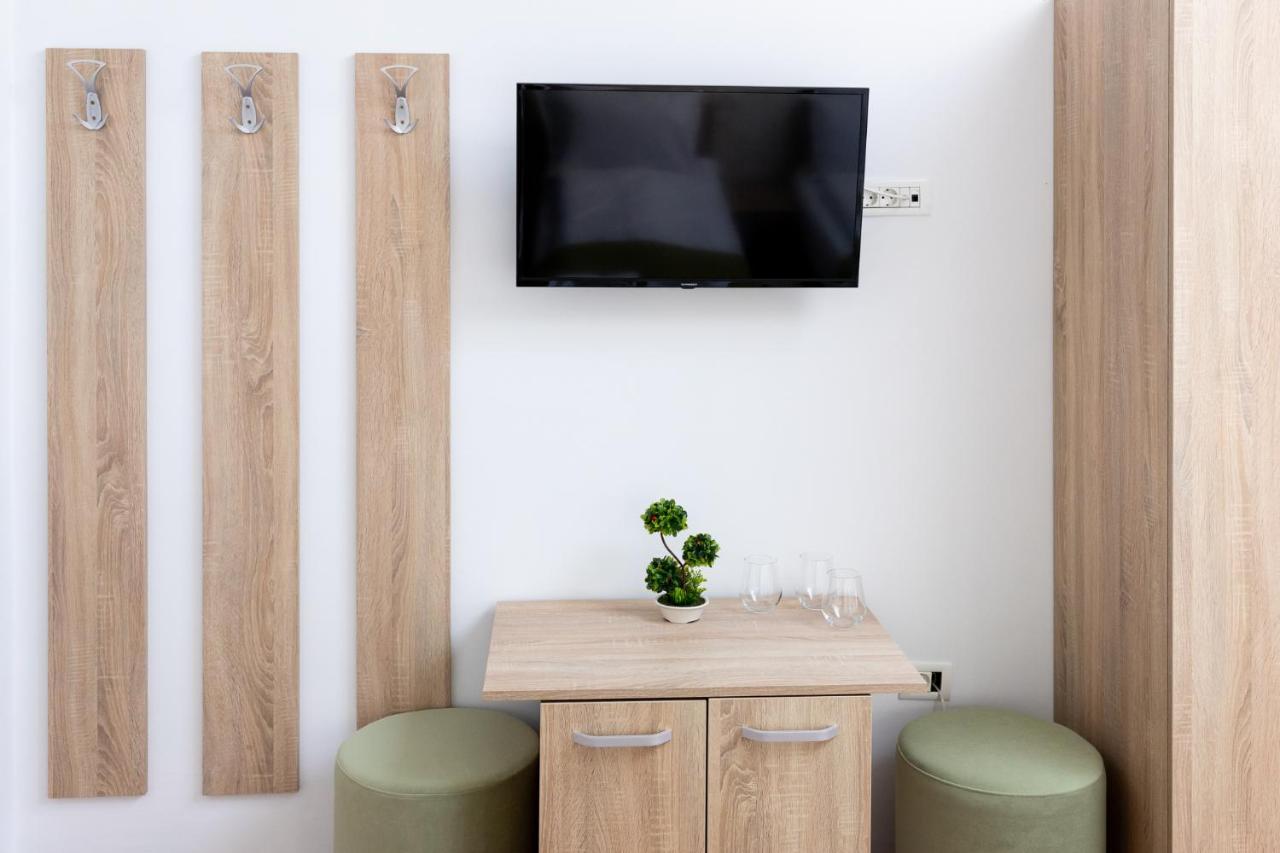 Marconi Guesthouse Hunedoara Bagian luar foto
