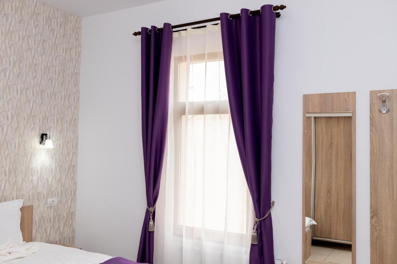 Marconi Guesthouse Hunedoara Bagian luar foto