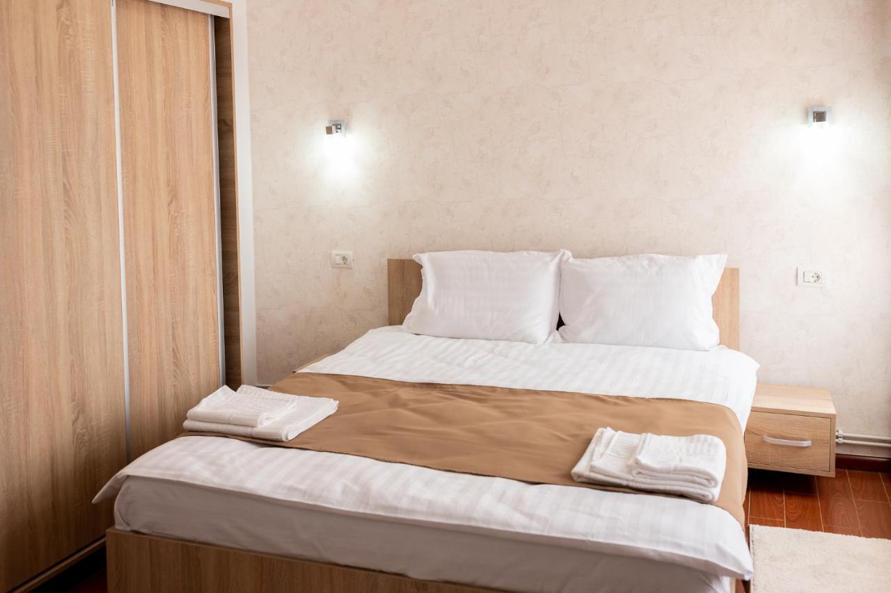 Marconi Guesthouse Hunedoara Bagian luar foto