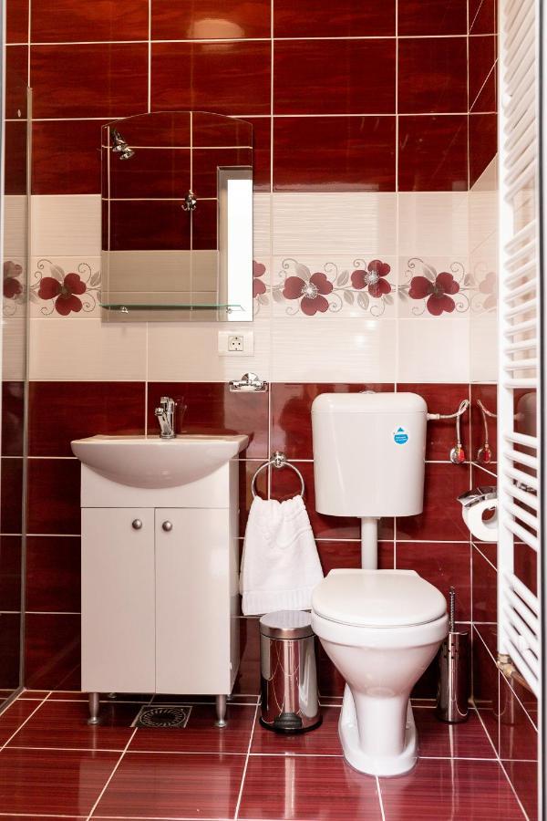 Marconi Guesthouse Hunedoara Bagian luar foto