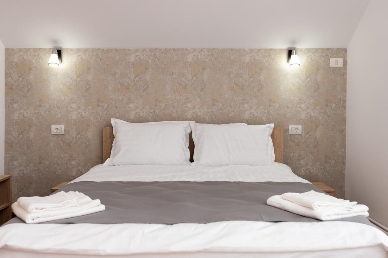 Marconi Guesthouse Hunedoara Bagian luar foto