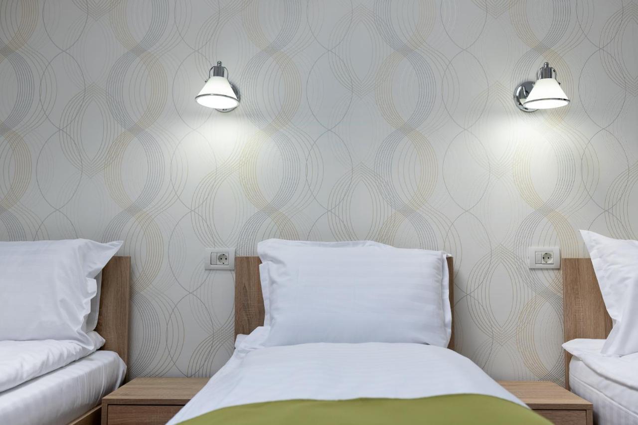 Marconi Guesthouse Hunedoara Bagian luar foto