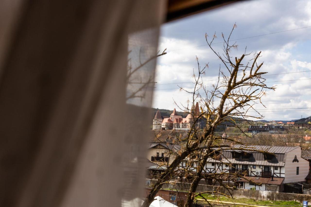 Marconi Guesthouse Hunedoara Bagian luar foto