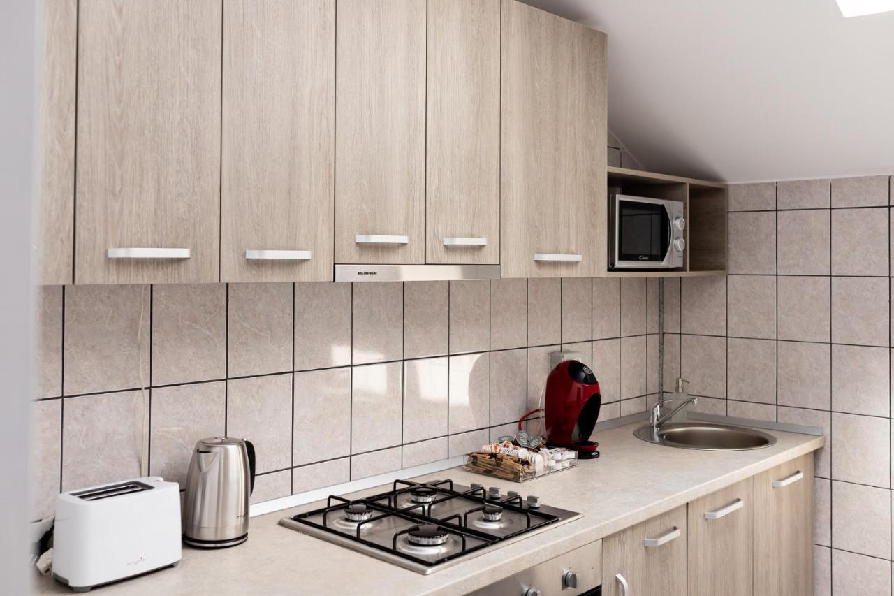 Marconi Guesthouse Hunedoara Bagian luar foto